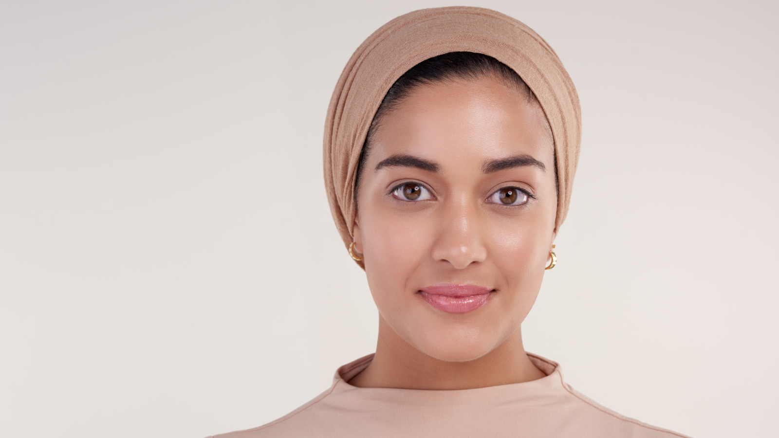 Skinimalism mit Naturmedin: Minimalistische Hautpflege für natürliche Schönheit